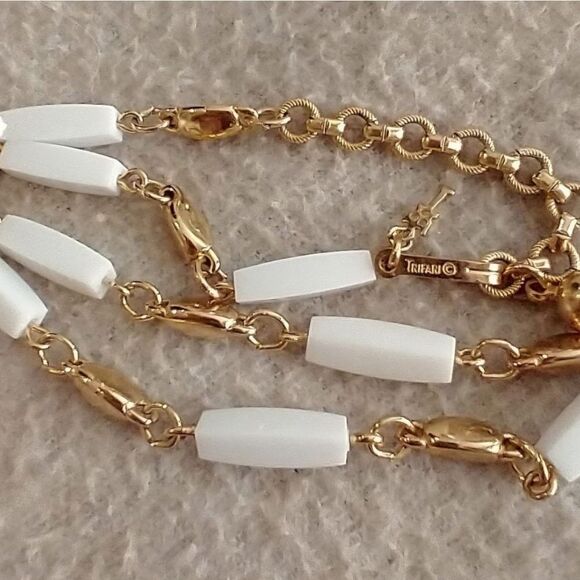 VINTAGE SIGNED CROWN TRIFARI GOLD TONE 24" NECKLACE Excellent Condition. - Picture 3 of 10